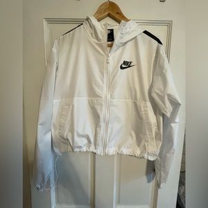 Nike Women’s Size Small Windbreaker NWOT